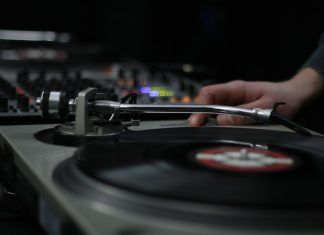 Dj Müeller y Taylor Swift se verán las caras en agosto de este año ante un juez