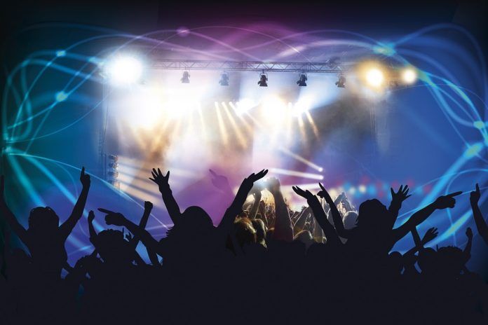 live-concert-388160_960_720 La