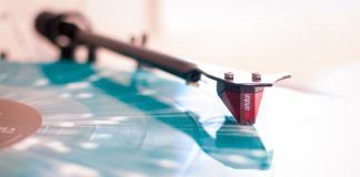 Si te gusta escuchar músicas clásicas y además de eso eres fanático de la música electrónica. Debes de ver este artículo. En cual hemos hecho una recopilación para regalarte el top 5 de músicas clásicas pasadas a electrónicas.