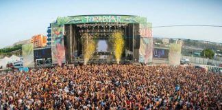 festival-weekend-beach