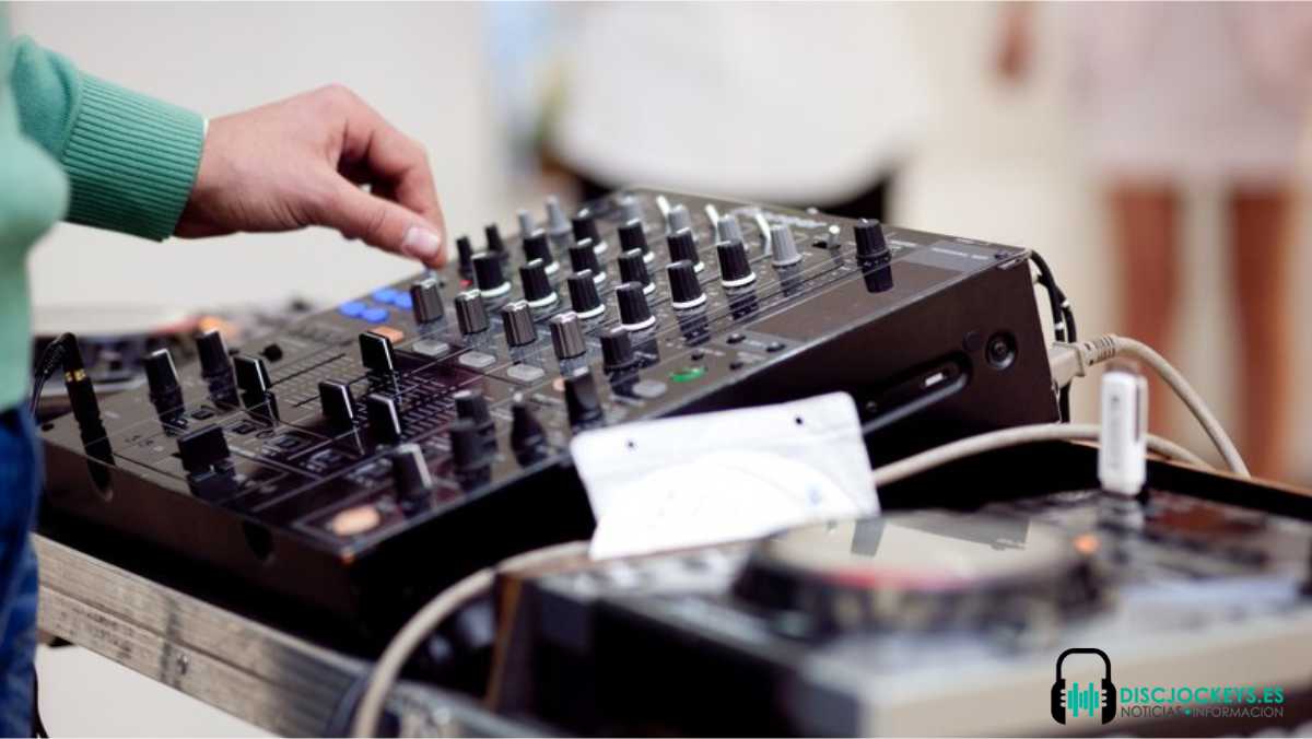 ¿Cómo elegir el DJ ideal para una boda?